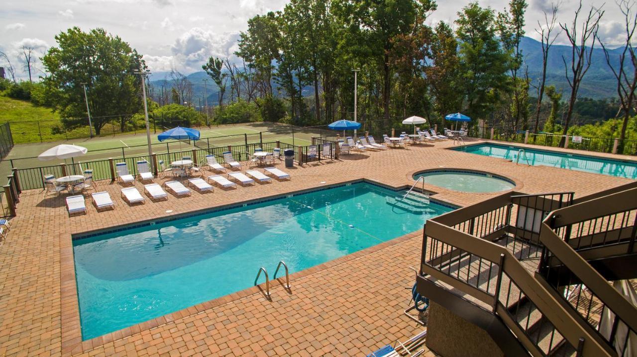 Moonshine Chalet, Hot Tub, Pool Access, Wifi, 1089 Free Tickets Each Paid Day, Dollywood And More Gatlinburg Exterior foto